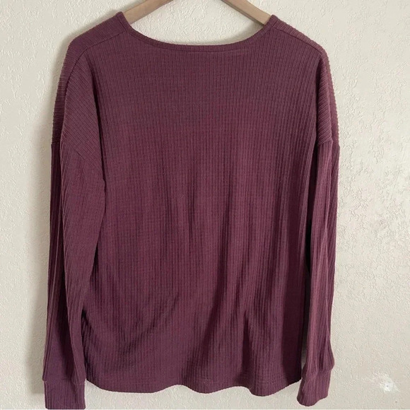 SO Waffle Knit Vneck Top Knot Midriff Size Large Purple Loose Fit Casual Comfort - Picture 7 of 7